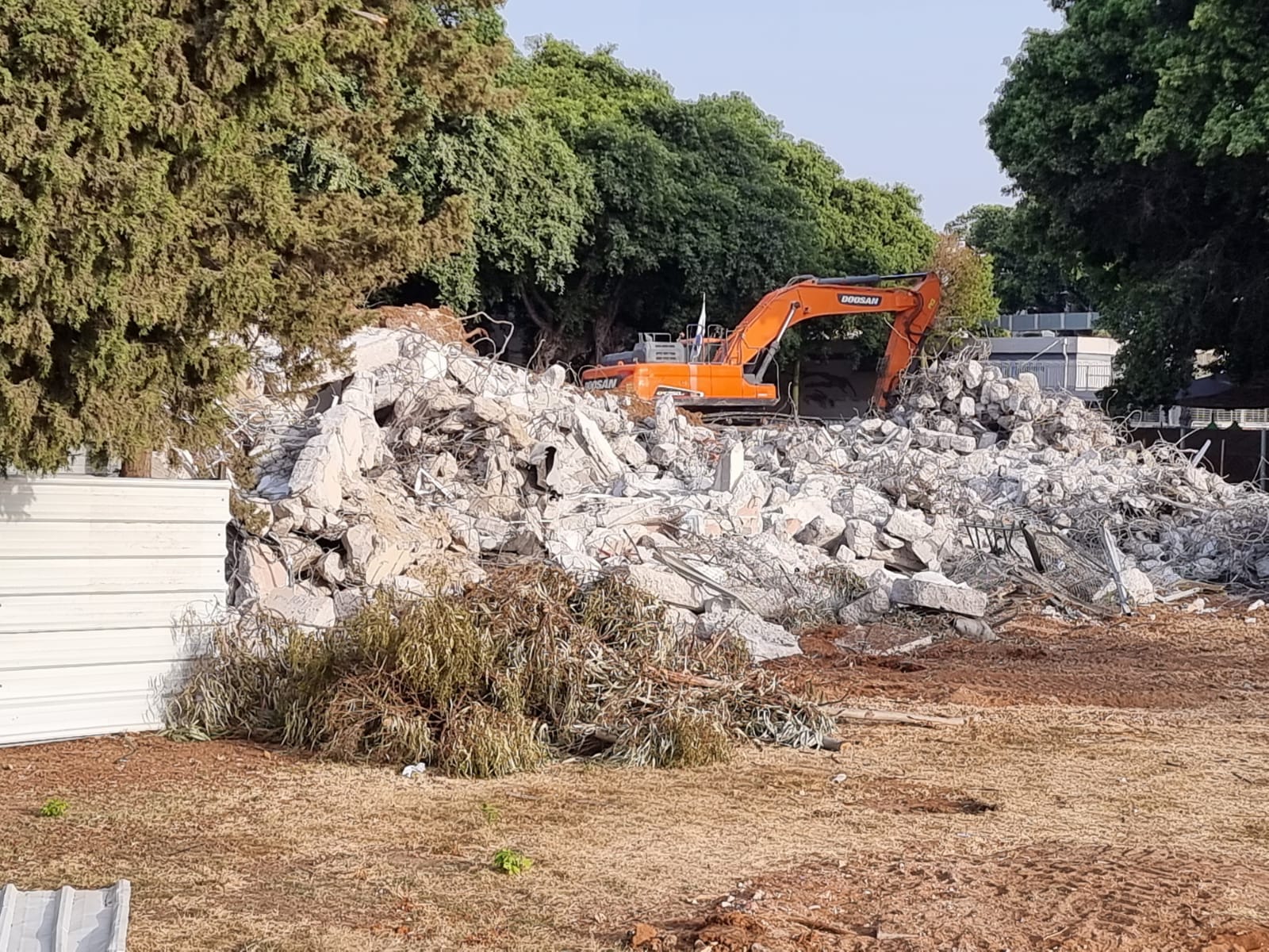 WhatsApp Image 2022-05-27 at 6.27.50 PM (2).jpeg